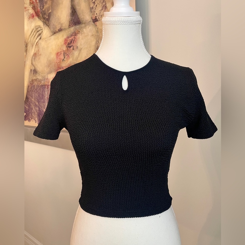 Mannequin size:
      Bust  : 32.5 
      Waist : 25.2
      Hip    : 34.5